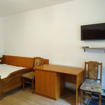 Ferienwohnung Garsoniera In Centru Cluj-Napoca Exterior foto